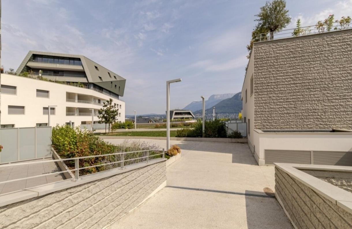Le Paradis Au Bord Du Lac Annecy Exterior photo